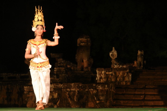 apsara-dance-in-temple