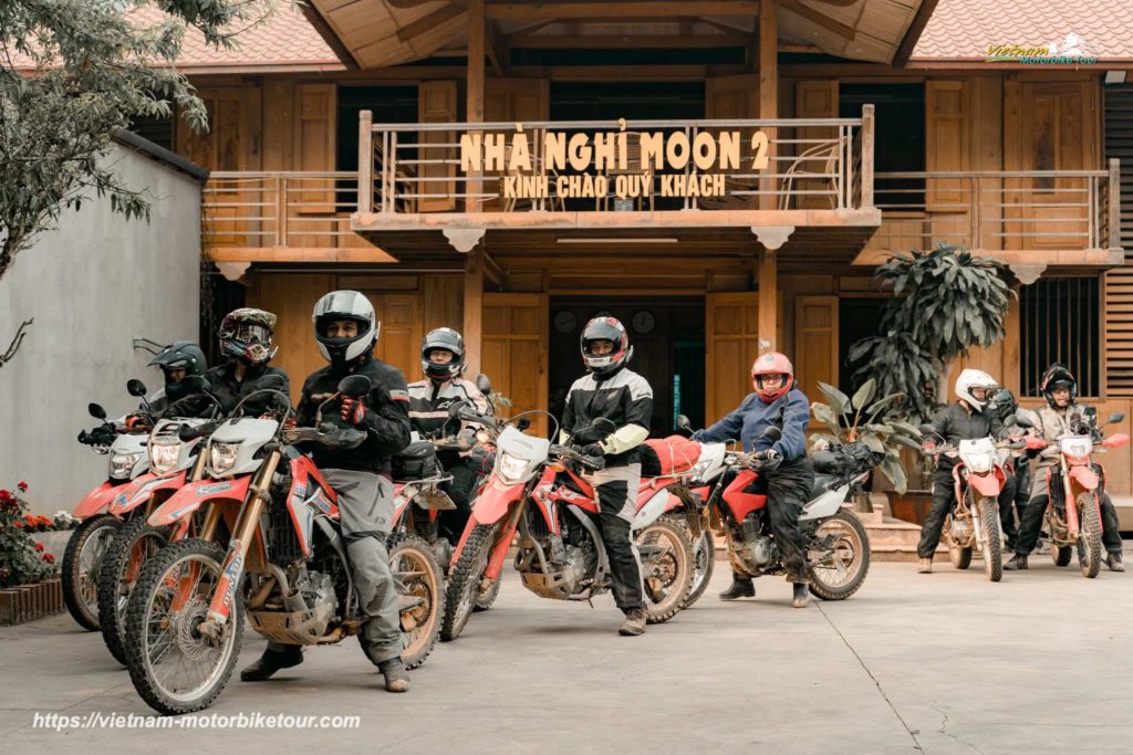 Immense North Vietnam motorbike tour to Ha Giang BAC HA MOTORBIKE TOUR TO HA GIANG CITY 1 1024x683 - Immense North Vietnam motorbike tour to Ha Giang