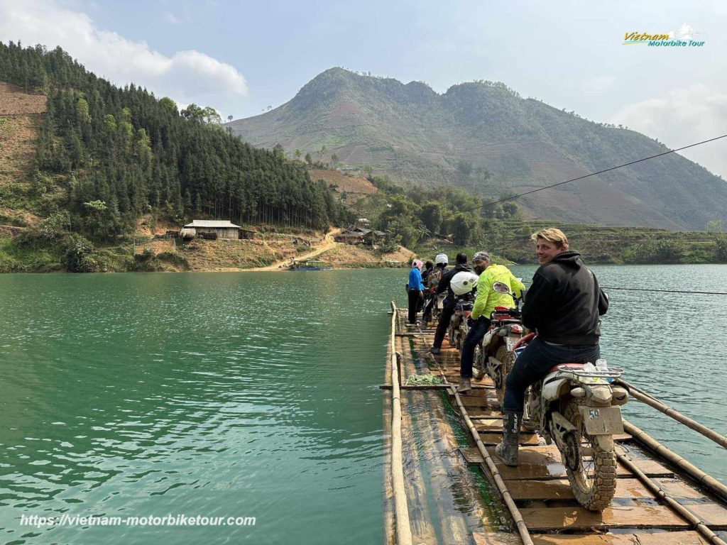 Outstanding Northwest Vietnam Motorbike Tour To Ha Giang DONG VAN MOTORBIKE TOUR PASSING MEO VAC TO BAO LAC 2 1024x768 - Outstanding Northwest Vietnam Motorbike Tour To Ha Giang