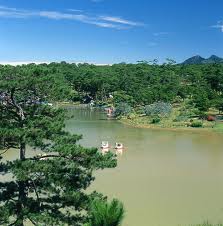 DA LAT - A FLOWERFUL TOWN OF ROMANCE Dalat1 - DA LAT - A FLOWERFUL TOWN OF ROMANCE