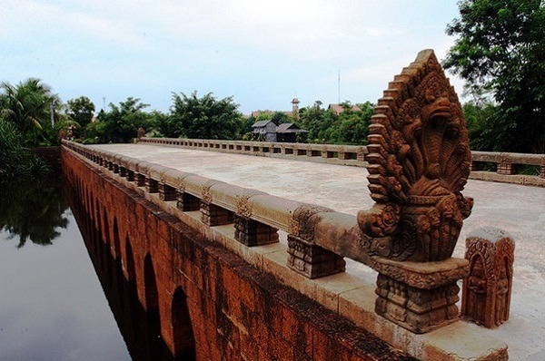 Cambodia Northern Motorbike tour Kompong Kdei ancient bridge - Cambodia Northern Motorbike tour
