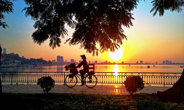 HANOI CAPITAL West lake in ha noi e1585073086780 - HANOI CAPITAL