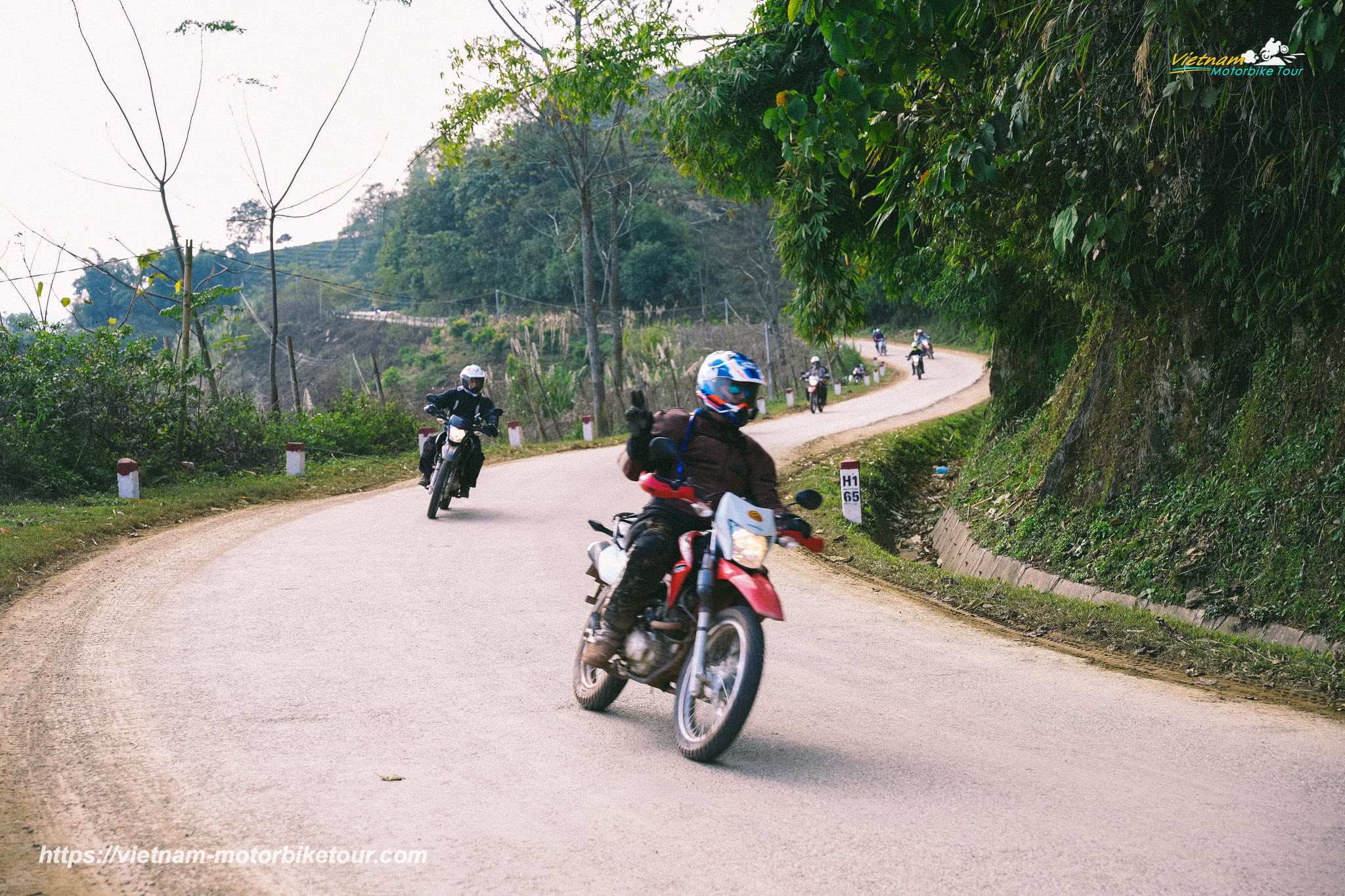 3-Day Northwest Vietnam Offroad Motorcycle Tour to Ta Xua via Bo Am Hot-Springs, Mai Chau, Tram Tau vietnam motorbike tour from hanoi to thac ba lake 6 - 3-Day Northwest Vietnam Offroad Motorcycle Tour to Ta Xua via Bo Am Hot-Springs, Mai Chau, Tram Tau