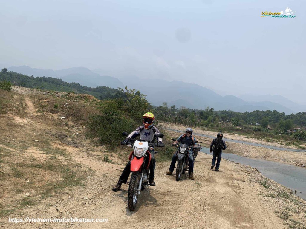 vietnam motorbike tour to hue 3 1024x768 - Beauteous Hoi An motorbike tour to Hue on Ho Chi Minh trail - 2 Days