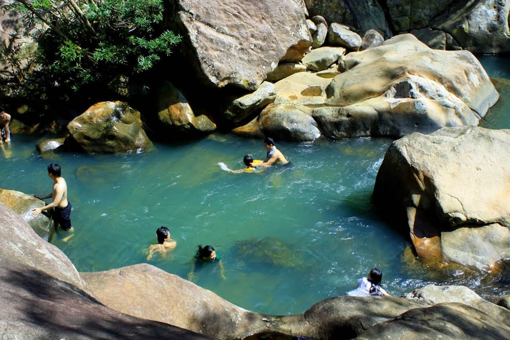 ba-li-stream-in-nha-trang