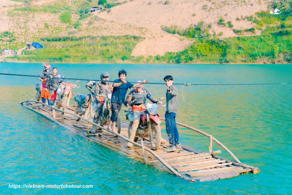 Glamorous Northern Vietnam motorbike tour to Ha Giang and Ba Be Lake DONG VAN MOTORCYCLE TOURS TO BAO LAC BABE LAKE 5 1024x684 - Glamorous Northern Vietnam motorbike tour to Ha Giang and Ba Be Lake