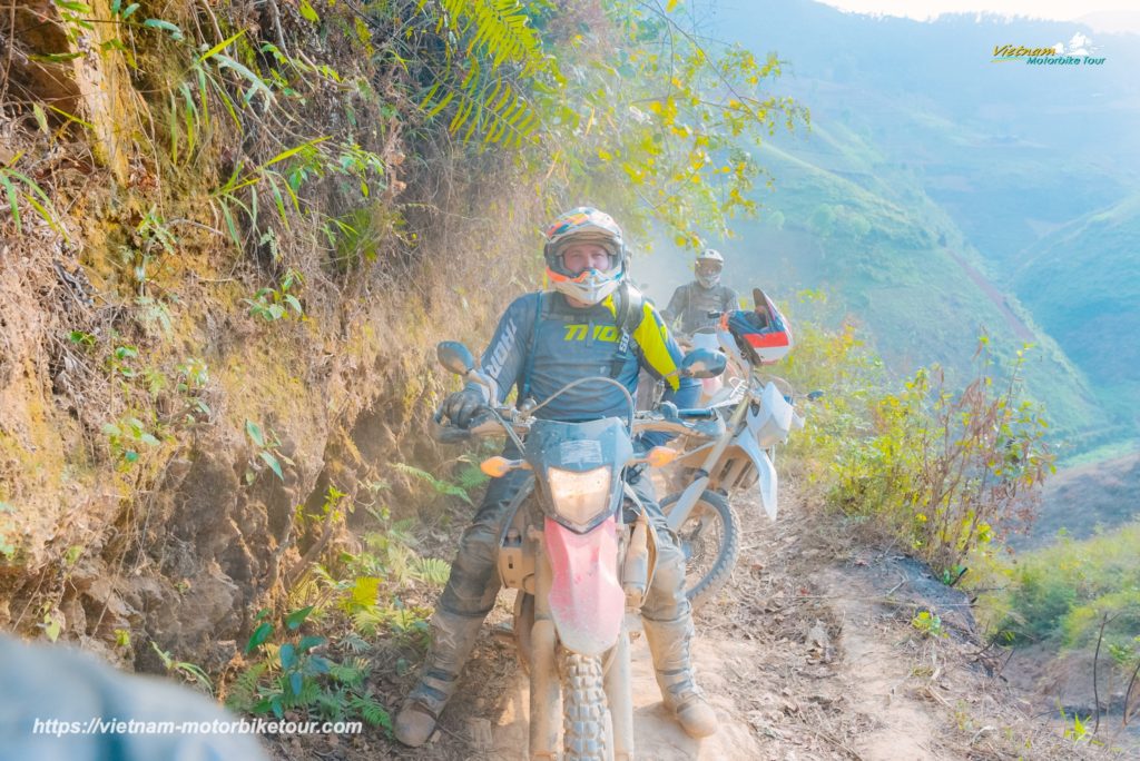 DONG VAN MOTORCYCLE TOURS TO BAO LAC BABE LAKE 6 1024x684 - Gigantic Vietnam Offroad Motorbike Tour Via Pu Luong, Sapa, Ha Giang, Ba Be