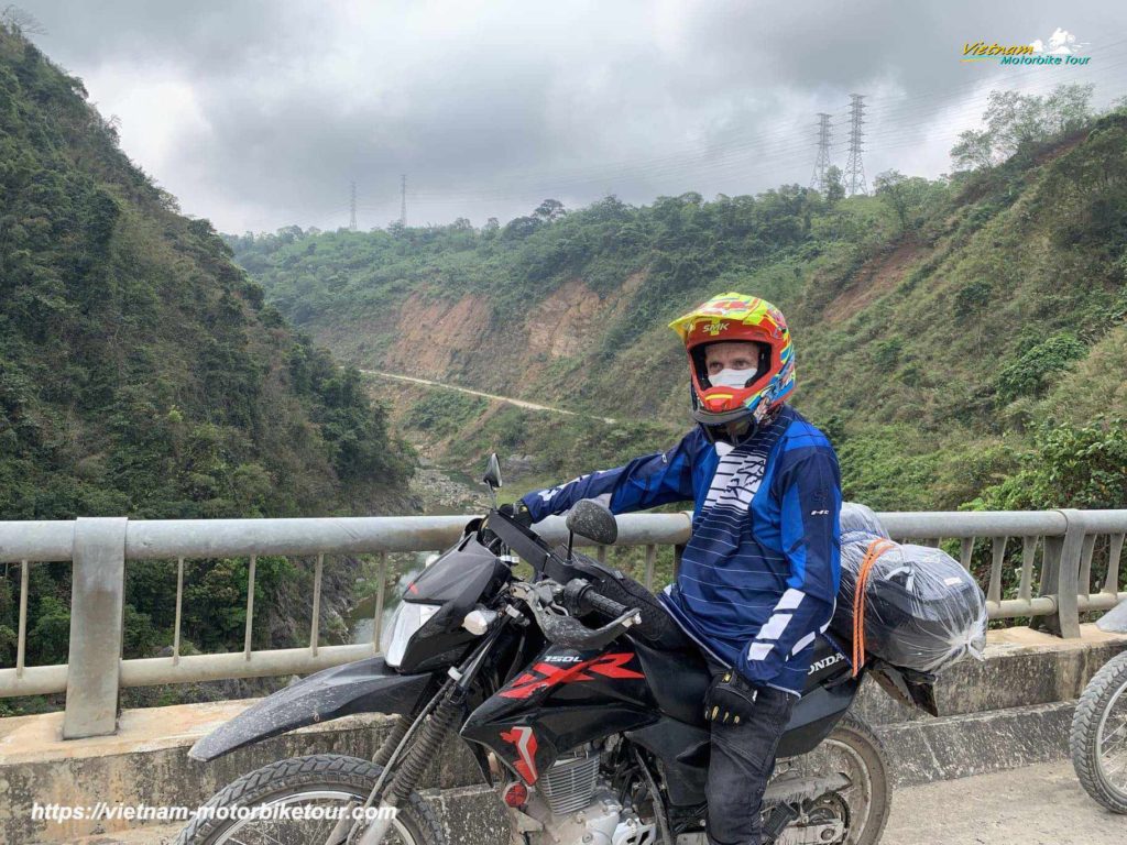 vetnam motorbike tour to Khe Sanh DMZ 3 1024x768 - Exquisite Hoi An To Hue via DMZ motorcycle tour loop