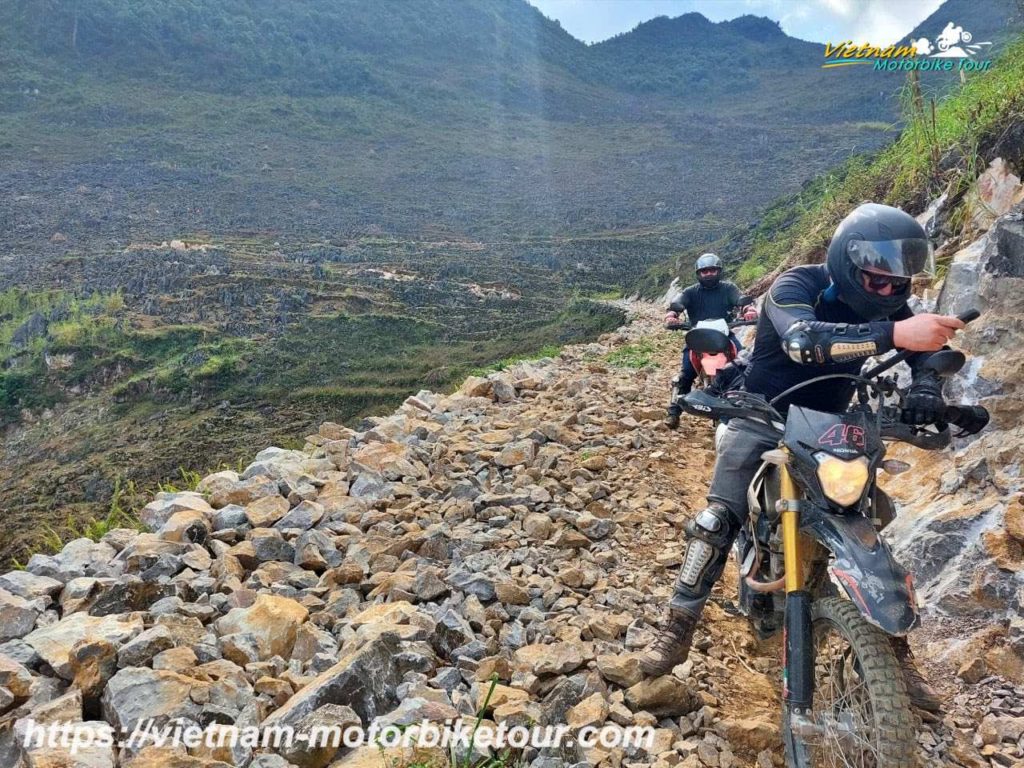 Supreme North-East Vietnam Motorbike Tour - 7 Days North east vietnam motorbike tour to son la cao bang 10 1024x768 - Supreme North-East Vietnam Motorbike Tour - 7 Days