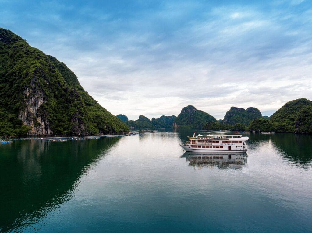Maya cruises - Halong bay Top 5 must see hoenymoon destinations
