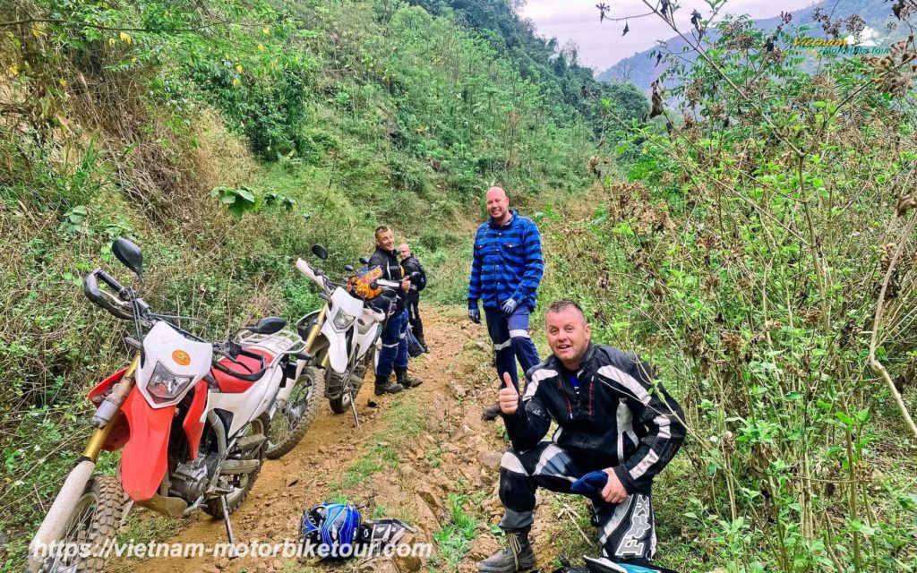 Exotic Northwest Vietnam motorbike tour to Mai Chau and Phu Yen PHU YEN MOTORCYCLE TOUR TO MU CANG CHAI 1 1024x640 - Exotic Northwest Vietnam motorbike tour to Mai Chau and Phu Yen