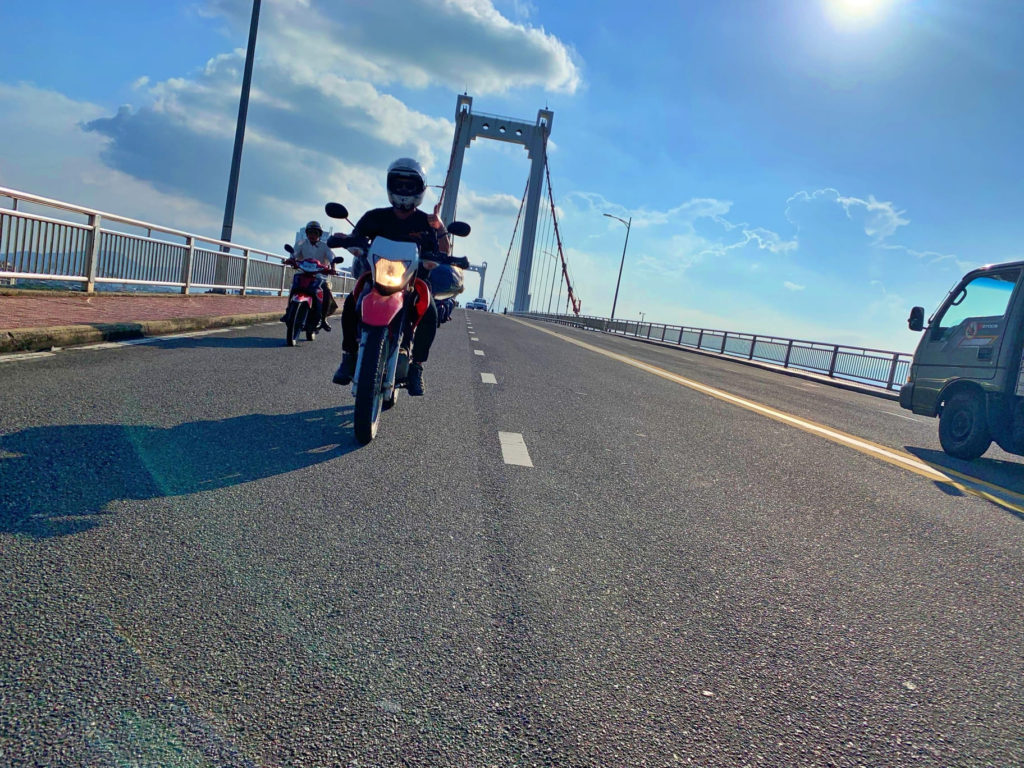 UNPLUGGED HUE MOTORBIKE TOUR TO HOI AN VIA HAI VAN PASS & LANG CO BEACH hoi an motorbike tour to hai van pass hue 5 1024x768 - UNPLUGGED HUE MOTORBIKE TOUR TO HOI AN VIA HAI VAN PASS & LANG CO BEACH