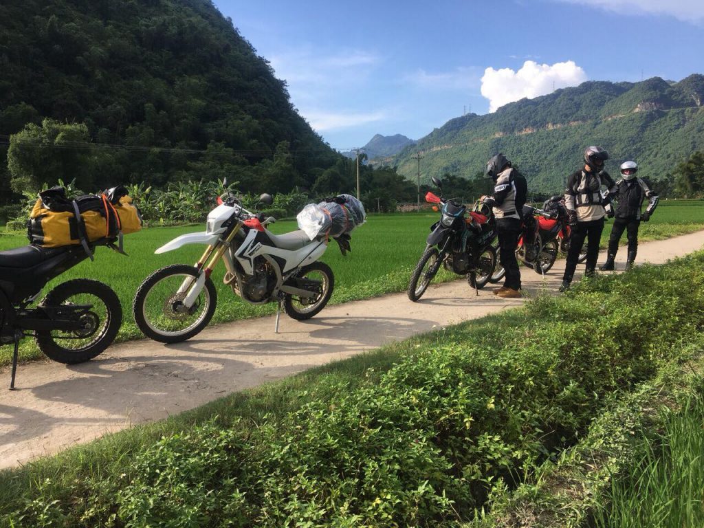 VIETNAM MOTORBIKE LOOP TOUR VIA HAGIANG, DONG VAN Hanoi motorbike tour thac ba lake 1024x768 - VIETNAM MOTORBIKE LOOP TOUR VIA HAGIANG, DONG VAN