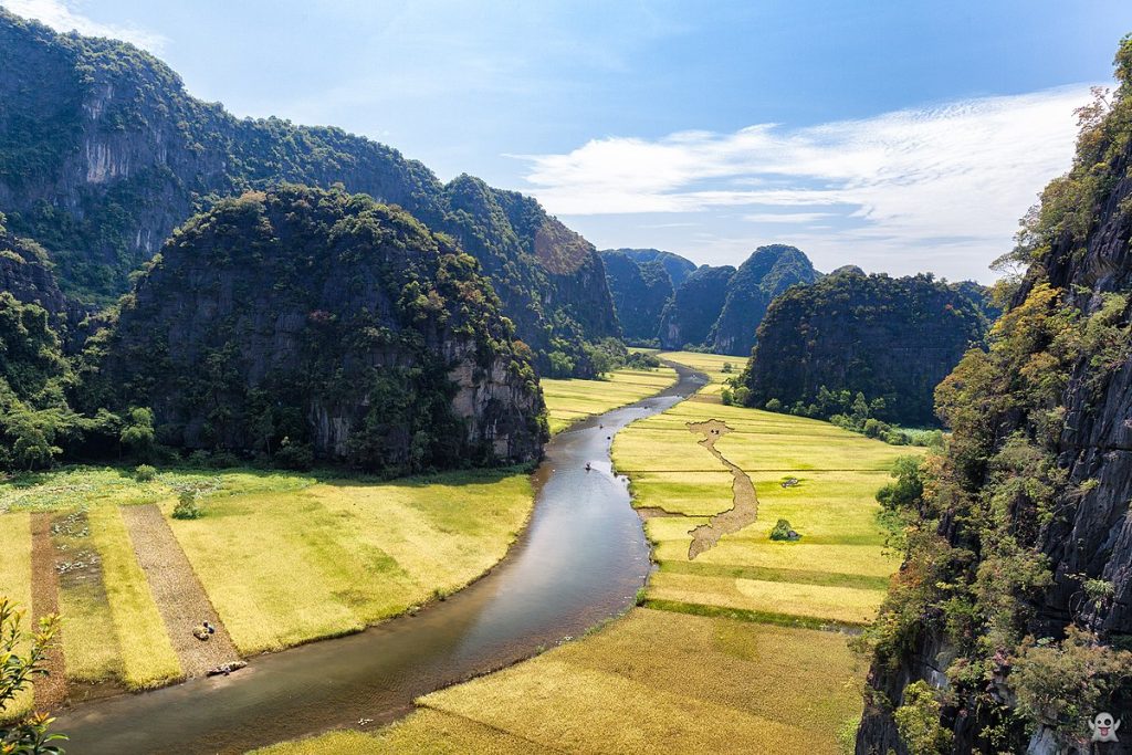 Vietnam Motorcycle Tour From Hanoi To Long Coc, Da Bac, Pu Luong, Ninh Binh