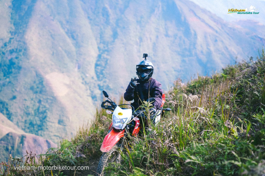 High-Voltage Vietnam Dirt Bike Tour to Ta Xua - Tram Tau - Nghia Lo Vietnam Offroad Motorbike Tour to Ta Xua 1 1024x683 - High-Voltage Vietnam Dirt Bike Tour to Ta Xua - Tram Tau - Nghia Lo