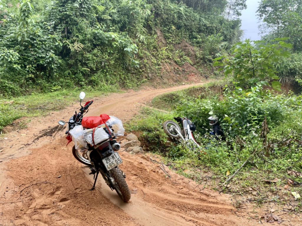 Vietnam motorbike tour on Ho Chi Minh Trails Vietnam motorbike tour on Ho Chi Minh Trails