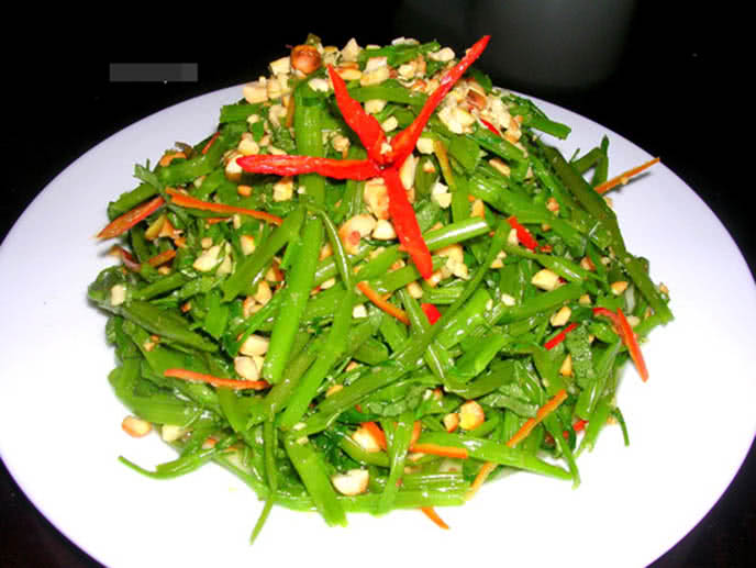 Top 7 Dishes You Must Try in Ngoc Chien, Muong La Forest Fern Salad Nom Rau Dai - Top 7 Dishes You Must Try in Ngoc Chien, Muong La