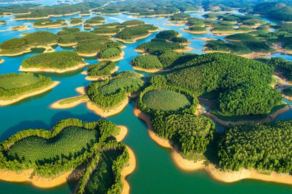Vietnam Dirt Bike Tours to Thac Ba Lake & Vu Linh – Ride Northern Vietnam’s Hidden Beauty thac ba lake 1024x683 - Vietnam Dirt Bike Tours to Thac Ba Lake & Vu Linh – Ride Northern Vietnam’s Hidden Beauty