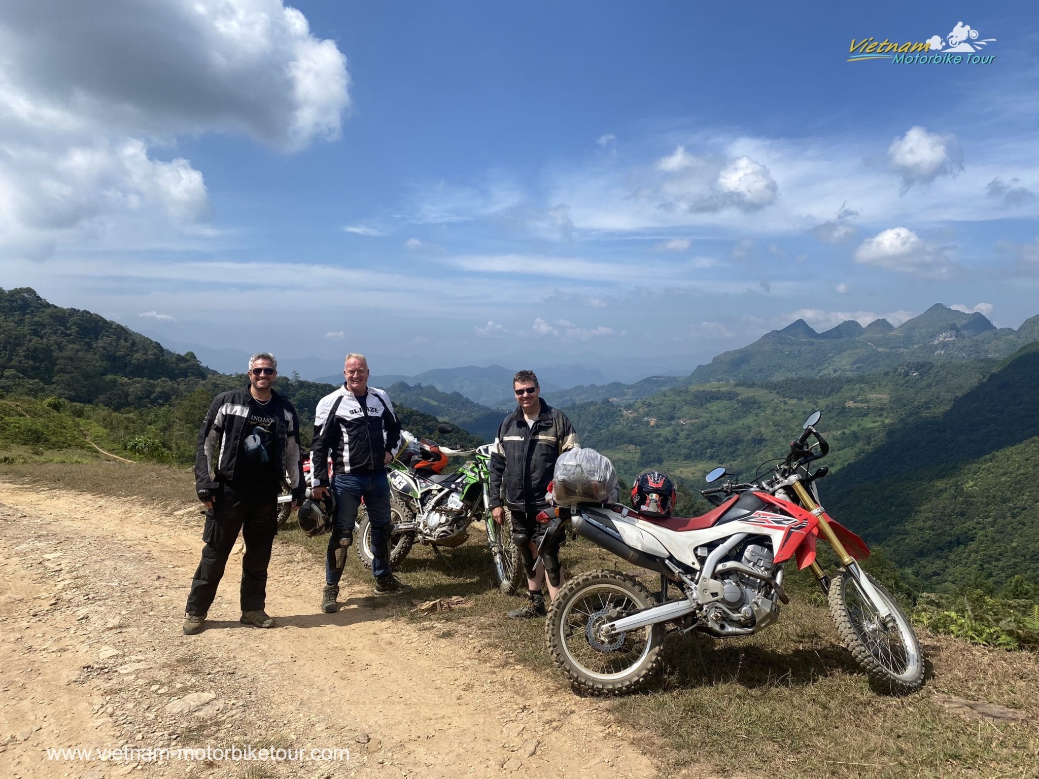 Sweeping North Vietnam Motorcycle Tour from West to East motorcycle tour to cao bang ban gioc waterfall 2 - Sweeping North Vietnam Motorcycle Tour from West to East
