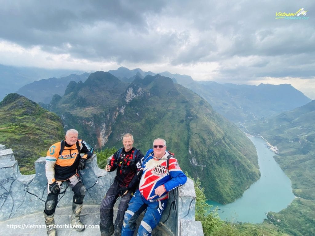 Sweeping North Vietnam Motorcycle Tour from West to East ha giang loop motorbike tour 9 1024x768 - Sweeping North Vietnam Motorcycle Tour from West to East
