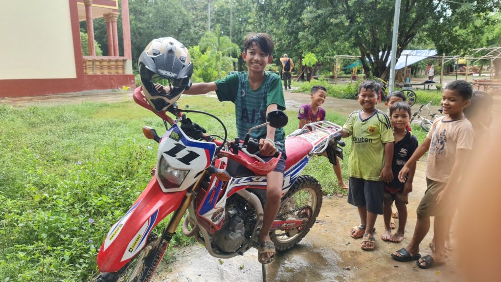 5 day phnom penh to siem reap offroad motorbike tour 1024x577 - Mystical Cambodia motorcycle tour from Phnom Penh to Sambor Prei Kuk, Preah Khan Temple