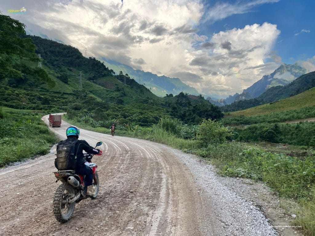 untouched-pakse-loop-motorcycle-tour-to-paksong-wat-phu-don-khong untouched-pakse-loop-motorcycle-tour-to-paksong-wat-phu-don-khong
