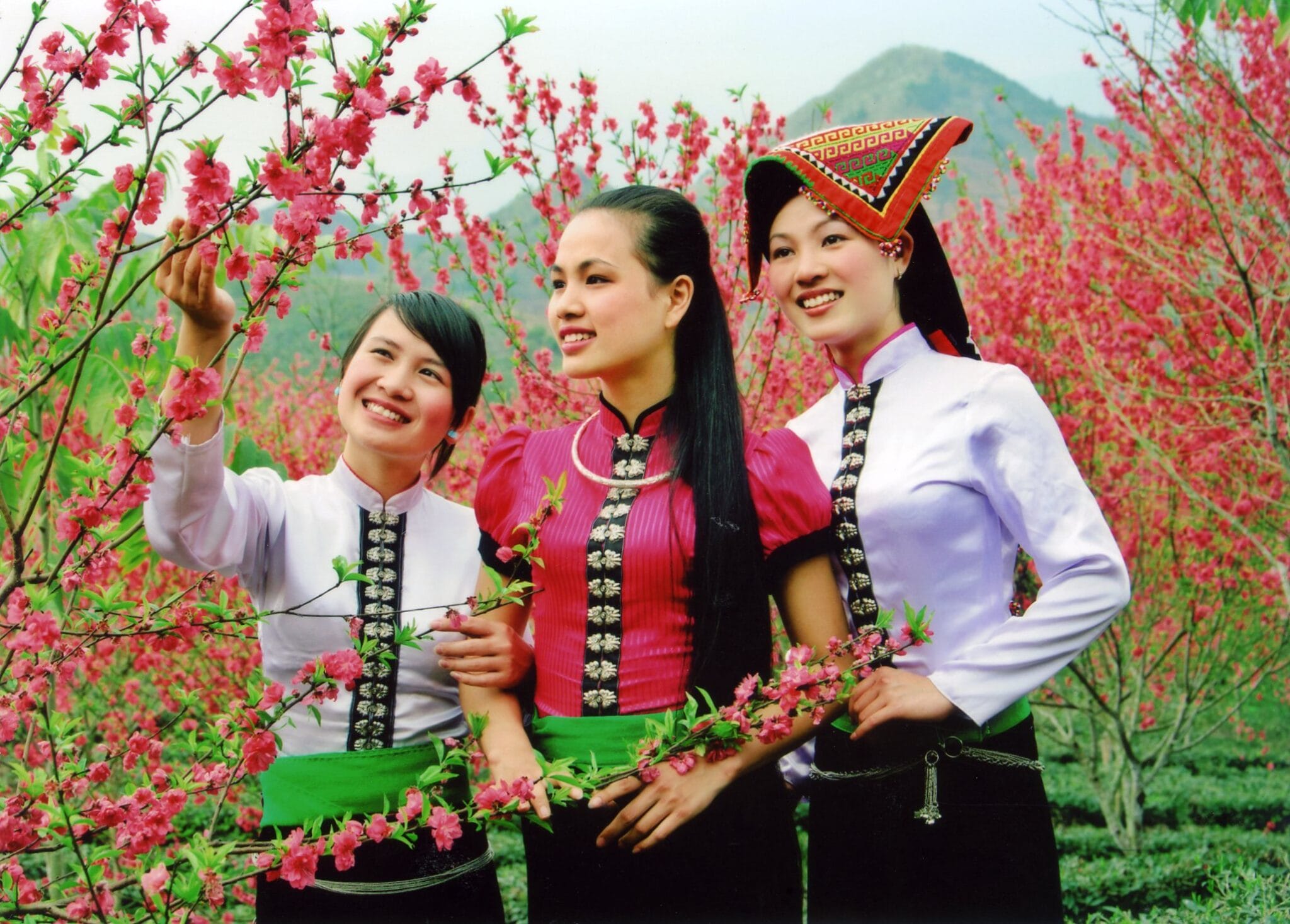 Discover Unique Ethnic Cultures on Your North West Vietnam Motorbike Tour The Thai People - Discover Unique Ethnic Cultures on Your North West Vietnam Motorbike Tour