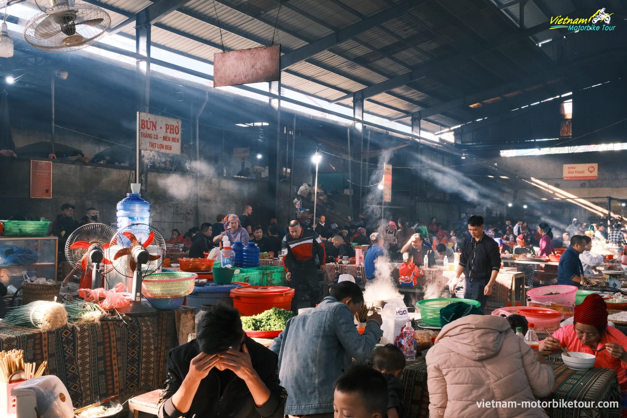 Vietnam Motorcycle Tour to Dong Van: Ride the Legendary Northern Loop Local Market in Dong Van Ha Giang 4 - Vietnam Motorcycle Tour to Dong Van: Ride the Legendary Northern Loop