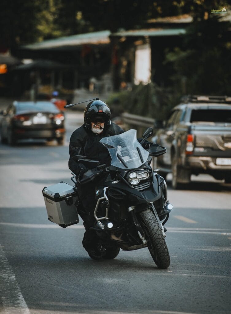 adventure-vietnam-big-bike-tour-from-hanoi-to-saigon-along-ho-chi-minh-trail-coast adventure-vietnam-big-bike-tour-from-hanoi-to-saigon-along-ho-chi-minh-trail-coast