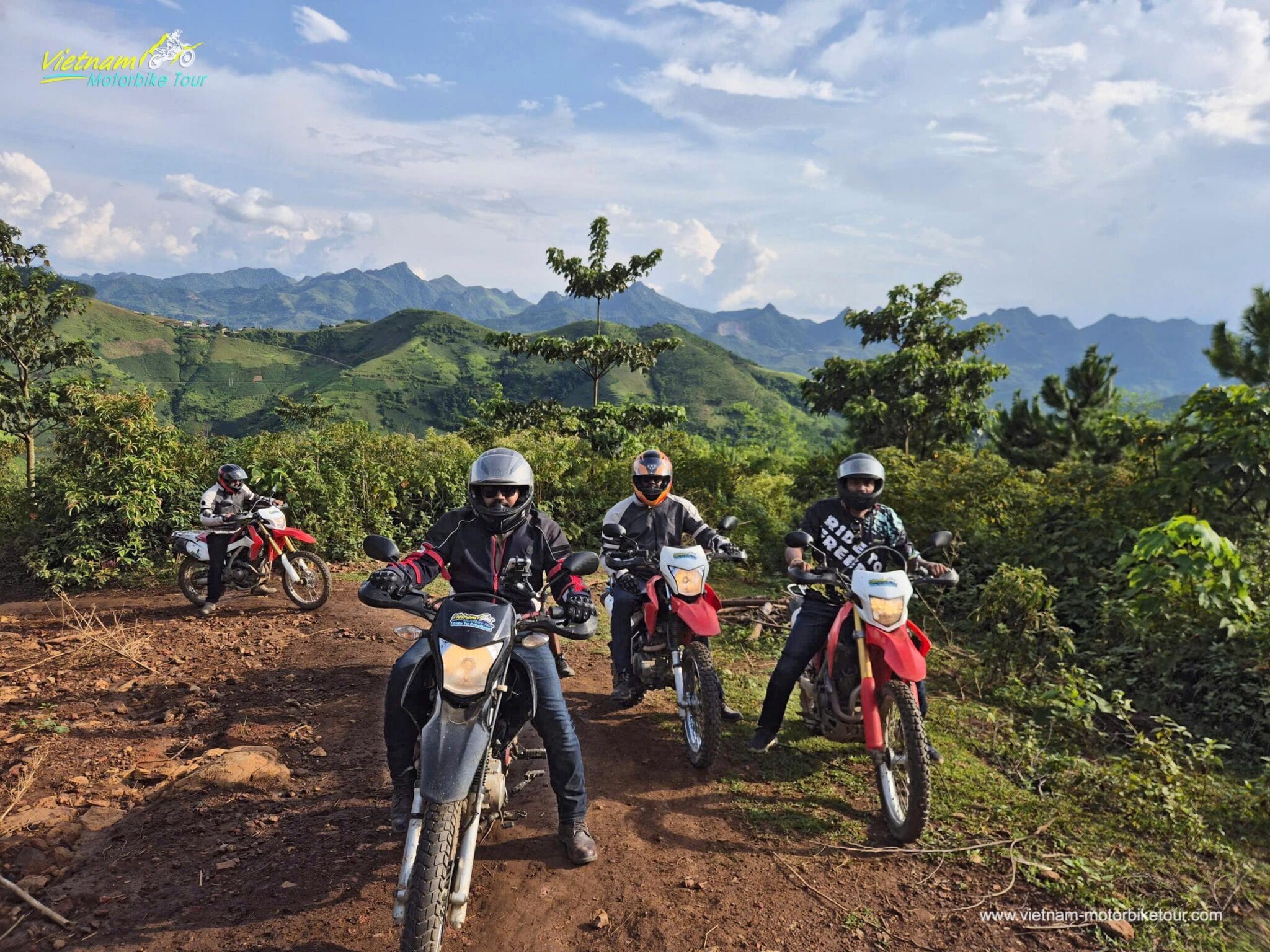 3-Day Northwest Vietnam Motorbike Tour to Ta Xua and Mai Chau