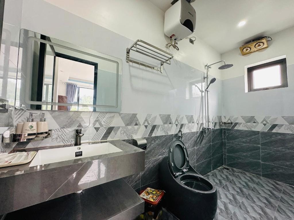 The Ultimate Guide to Accommodations in Northern Vietnam Guest House Bathroom - The Ultimate Guide to Accommodations in Northern Vietnam