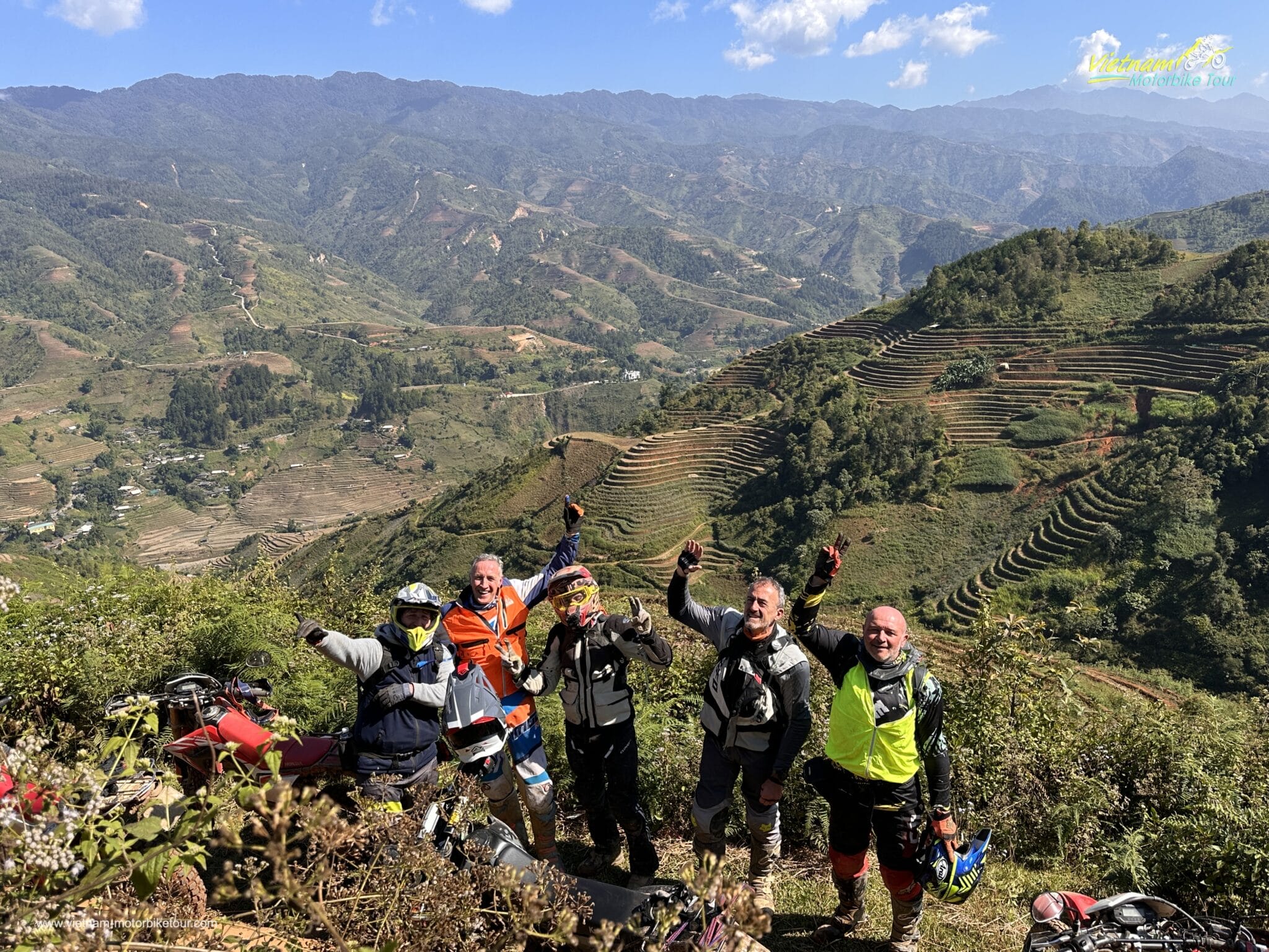 8-Day Wild Northwest Vietnam Dirt Bike Adventure to Dien Bien, Sapa, Mu Cang Chai & Ta Xua mu cang chai motorbike tour to sapa 5 - 8-Day Wild Northwest Vietnam Dirt Bike Adventure to Dien Bien, Sapa, Mu Cang Chai & Ta Xua